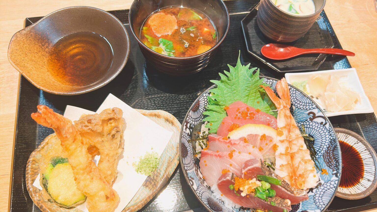 【桑名市】新鮮な魚と揚げたての天ぷらを堪能できます！お寿司屋さんの満足度大なランチ（ともろん） - エキスパート - Yahoo!ニュース