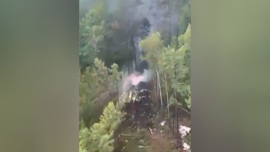 ロシア極東で飛行機墜落、搭乗者４９人絶望か　国営メディア - CNN.co.jp