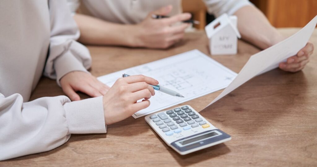 「ペアローンで家を買おう」から夫婦の亀裂が…48歳自立した妻のジレンマ（山村 佳子） | FRaU
