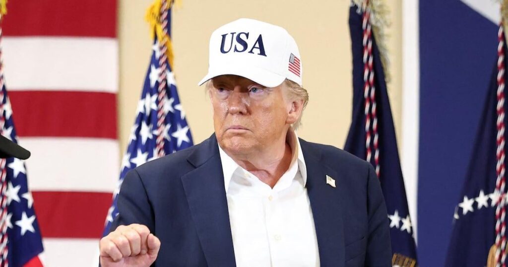 洪水について尋ねることを敢えてするトランプは「邪悪な」レポーター
