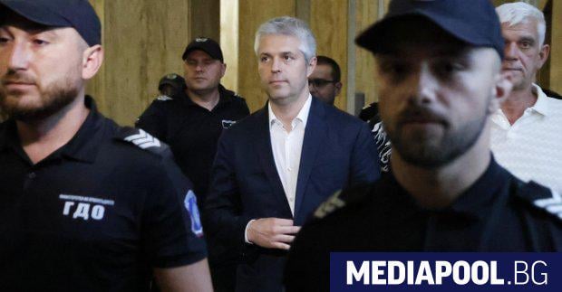 Blagomir Kotsevと2つのPP自治体は拘留されています。ビジネスマンは釈放されました-Mediapool.bg