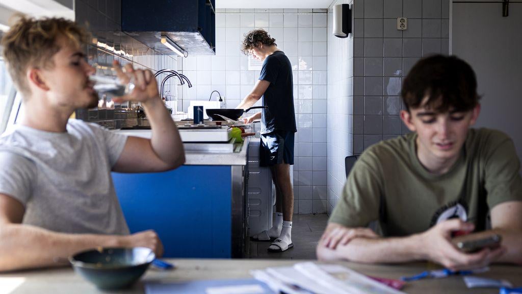 新しいレンタルルールを通じて、学生は部屋に到達するのがさらに困難です
