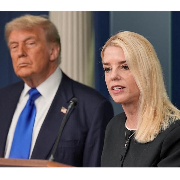 トランプ大統領が熱烈支持層と対立のナゼ？ エプスタイン事件めぐりMAGA派を「愚かな人々」呼ばわり【米国内では最大の関心事に】