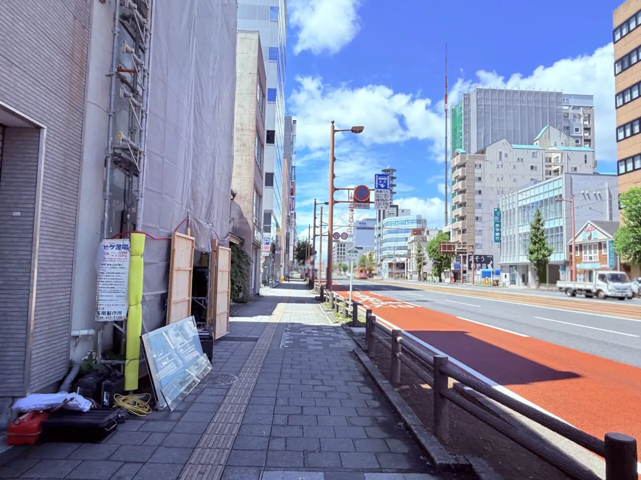 2025年11月1日にオープン予定の「パンとエスプレッソと土佐喫茶」の周辺の様子