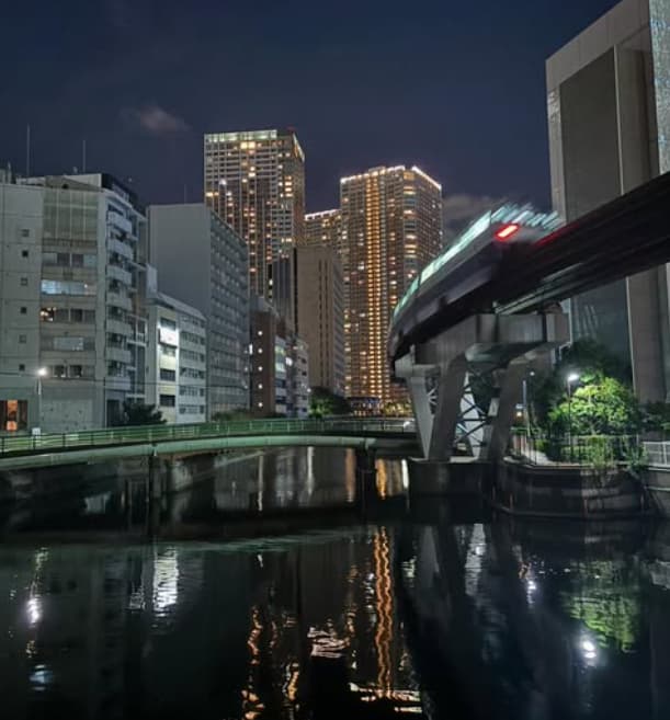 村上ショージ、少し涼しさを感じる都会の夜景ショットにファンうっとり | 話題の投稿 | スポーツブル (スポブル)