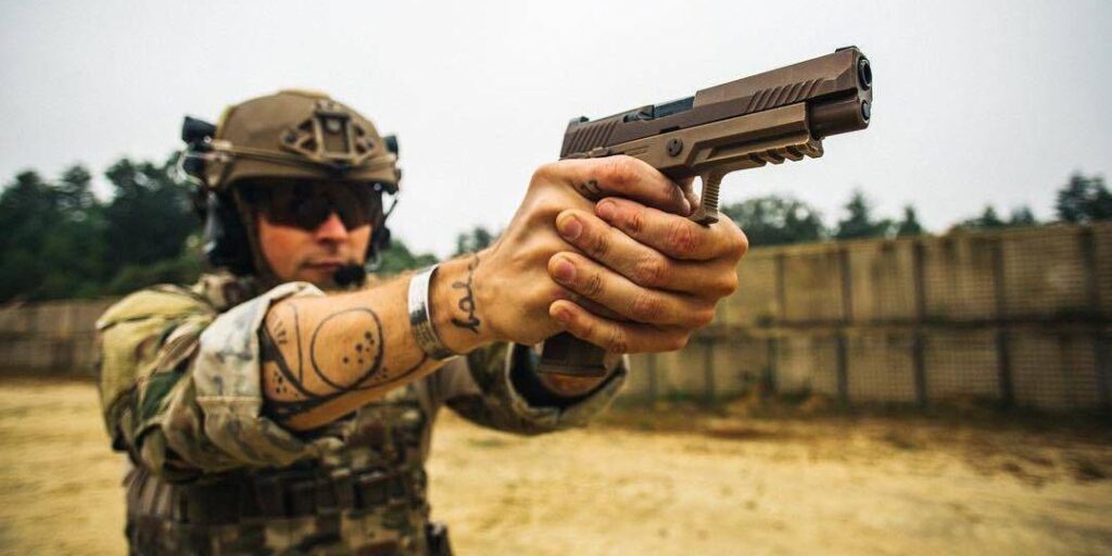新しい陸軍兵器|スイス政府は、意図せずに発射するように設計されたアメリカのピストルの購入を検討しています