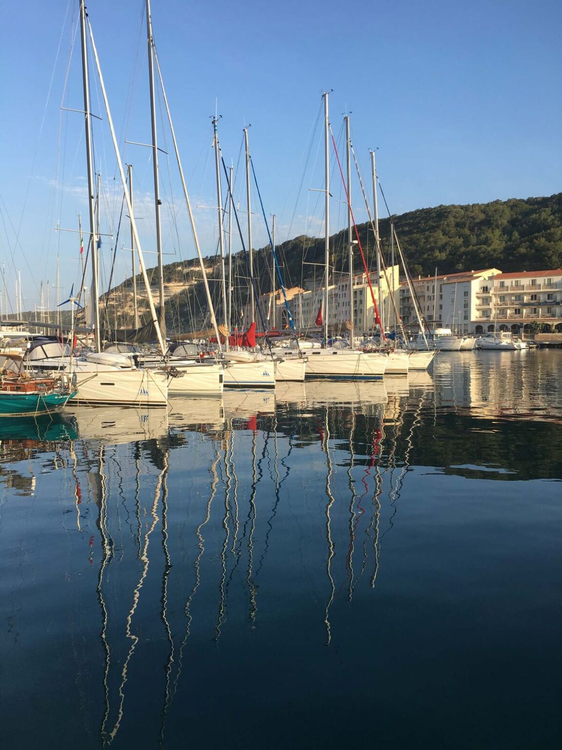 究極のラグジュアリーは静けさと匿名性、現代の富裕層旅に見る新潮流 - Bloomberg