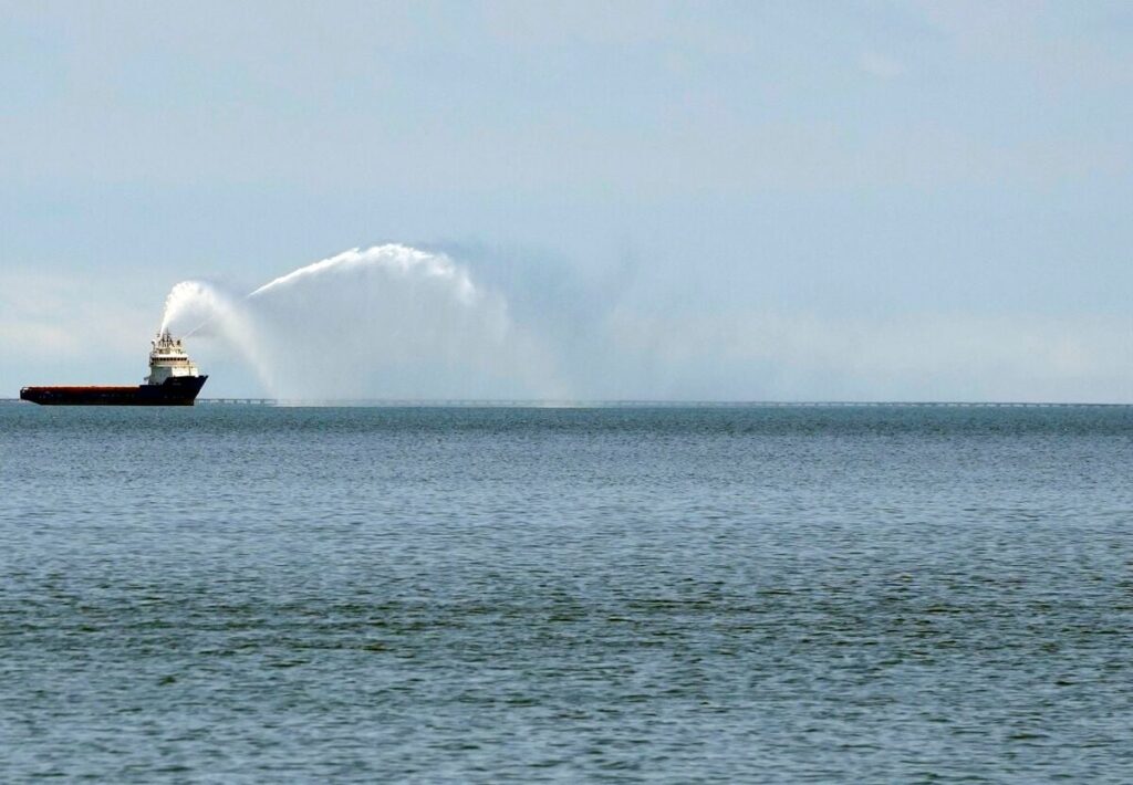 【2025年を読む】輸送量が急増しているカスピ海横断輸送路、対中デリスキングとは裏腹に貿易関係が深まる中国と欧州 【土田陽介のユーラシアモニター】強まるカザフスタンの存在感、ロシアを迂回する輸送ルートが意味すること(1/4) | JBpress (ジェイビープレス) 欧州と中国との間では、カスピ海横断輸送路を用いた物流が増加している(写真:AP/アフロ)