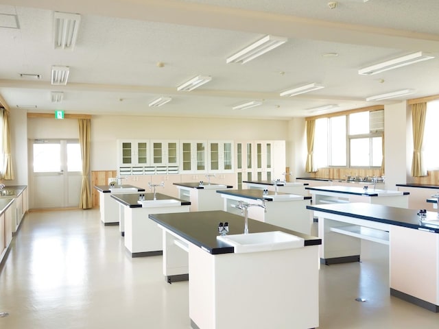 入学したら自慢できそうな「石川の公立進学校」ランキング！ 2位「小松高等学校」、1位は？