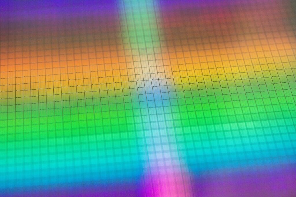米国、中国へのＡＩ半導体流出阻止で追跡技術の活用検討－高官 - Bloomberg