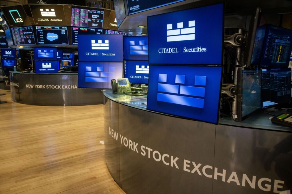 短期投資家、米国株売りに転じる可能性－シタデル・セキュリティーズ - Bloomberg