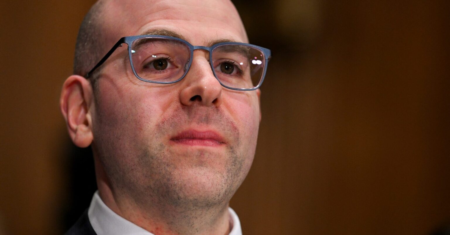 ＦＲＢ理事にミランＣＥＡ委員長、任期来年1月末まで＝トランプ氏 | ロイター