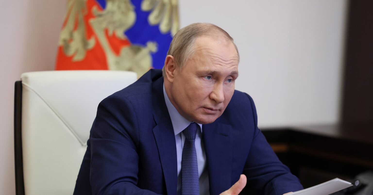 ロシア財政赤字、1─7月は目標25％超過　ウクライナ戦争で逼迫 | ロイター