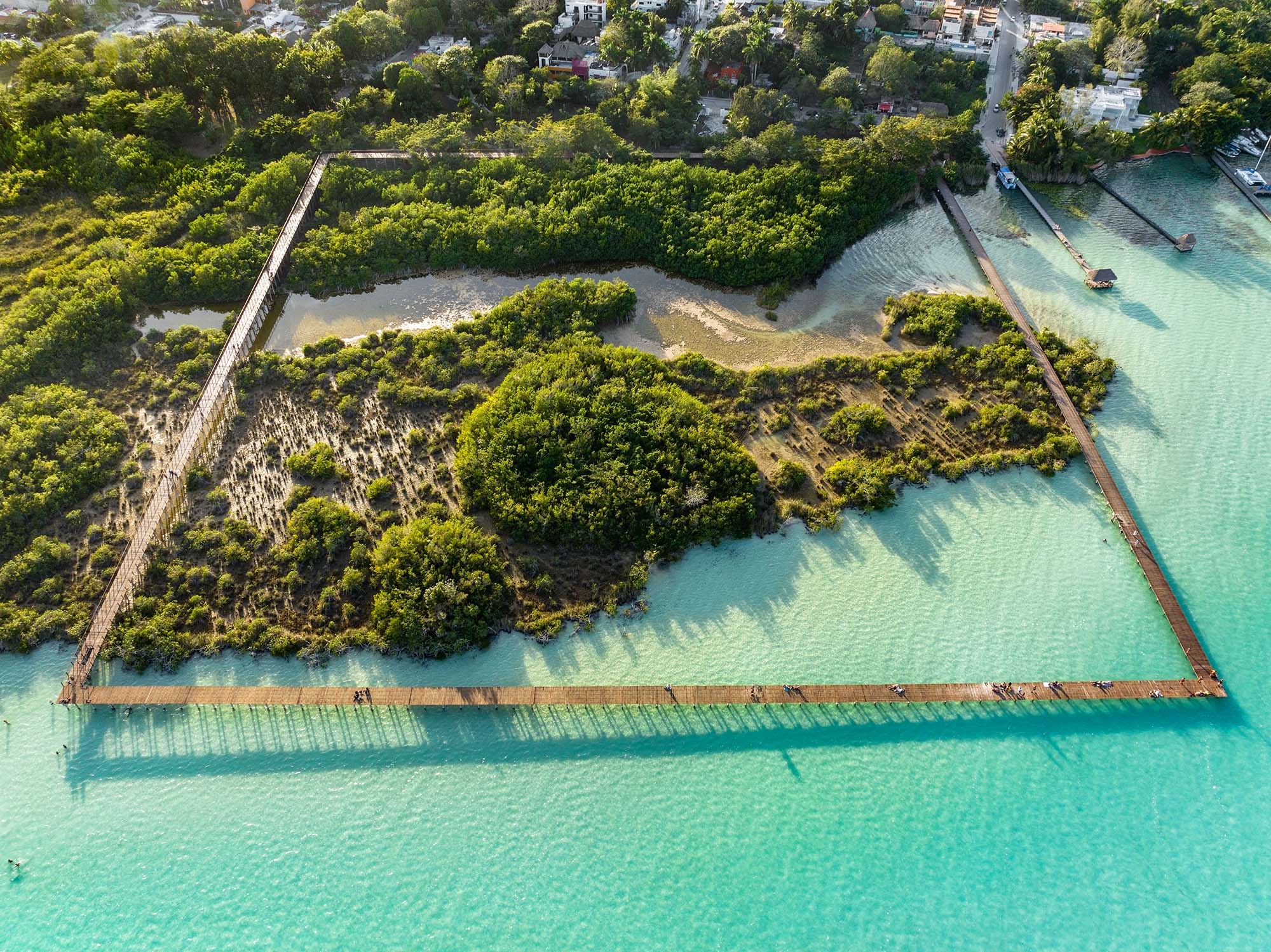 〈エコパーク・バカラル（Ecoparque Bacalar）〉設計：コレクティボc733（Colectivo c733）