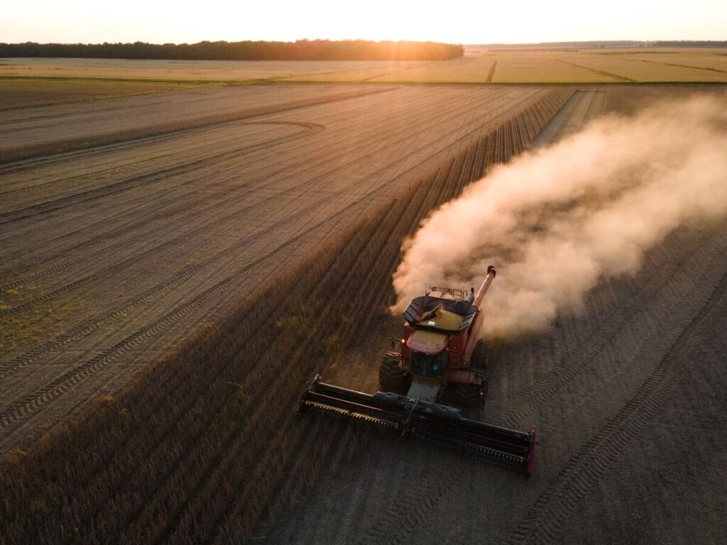 トランプ氏、中国に米国産大豆「４倍」購入促す－関税停止期限迫る - Bloomberg