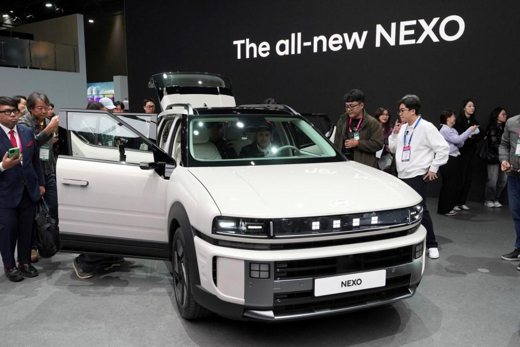 韓国が新自動車保険政策を導入、代替部品の活用で修理費用の大幅削減目指す 消費者の一部は品質問題を不安視、部品の選択権侵害との声も上がる(1/3) | JBpress (ジェイビープレス)