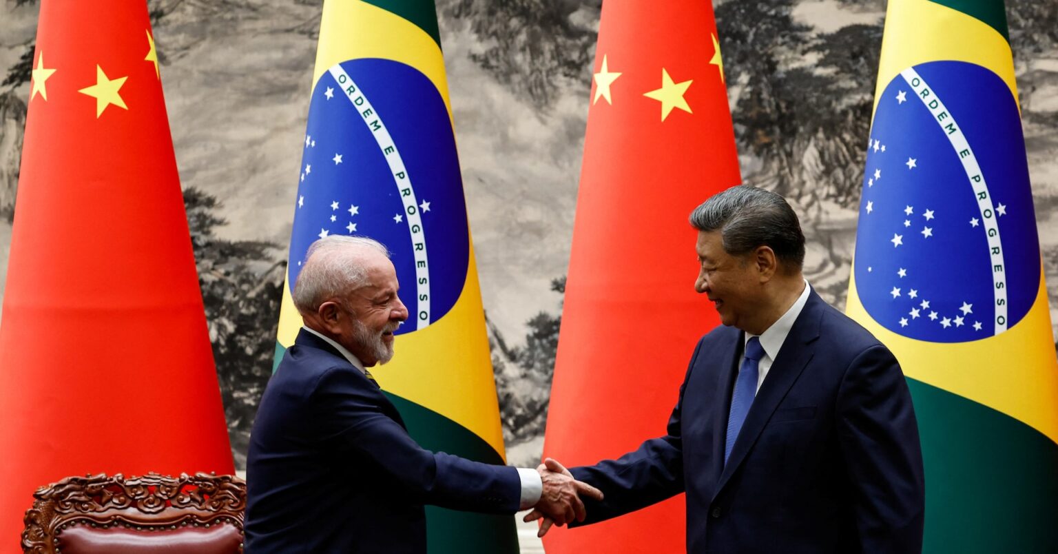 ブラジル・中国首脳が電話会談、BRICSや二国間関係巡り意見交換 | ロイター ブラジル・中国首脳が電話会談、BRICSや二国間関係巡り意見交換 | ロイター