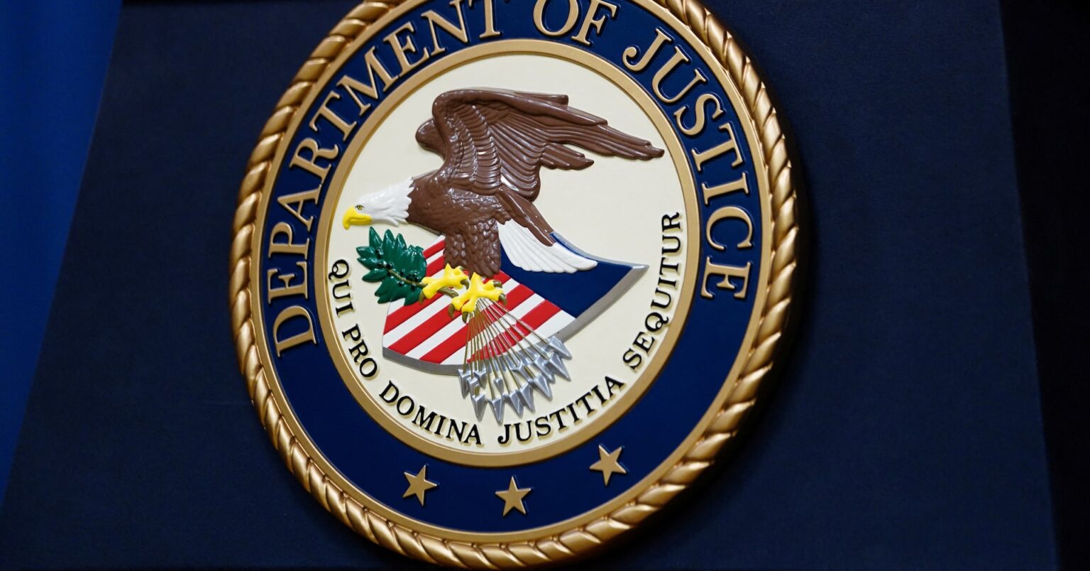 メキシコ、麻薬カルテル構成員をさらに米国へ移送　トランプ氏が圧力 | ロイター