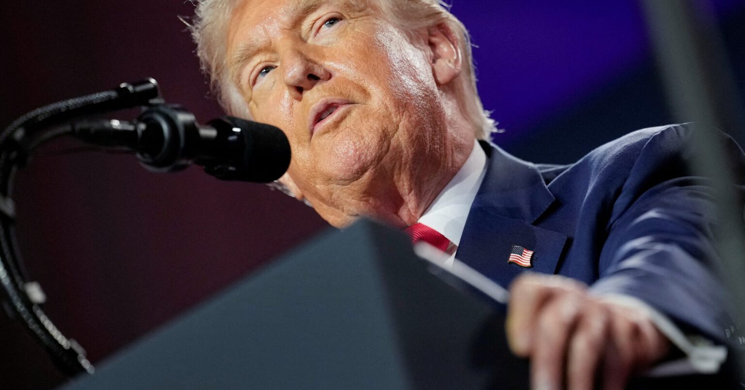 トランプ氏、首都ワシントン警察掌握の延長要請へ 権限強化の意向 | ロイター トランプ氏、首都ワシントン警察掌握の延長要請へ 権限強化の意向 | ロイター