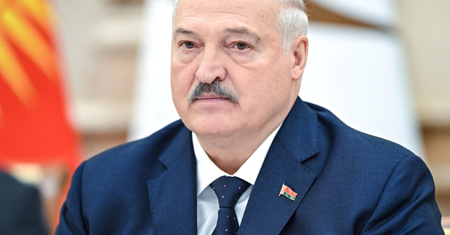 トランプ氏、ベラルーシ大統領と電話会談　プーチン氏との会談目前に | ロイター