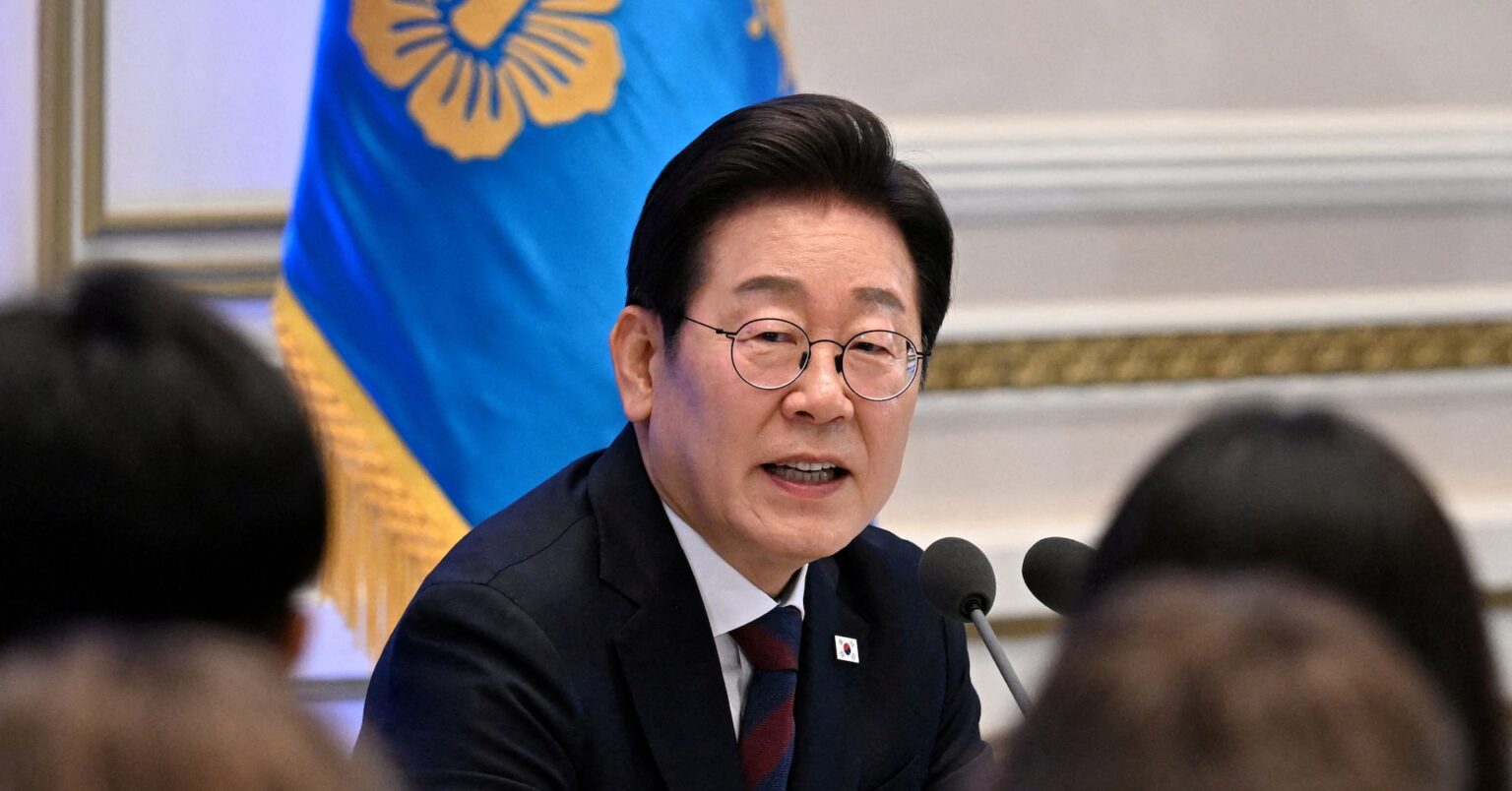 韓国大統領「日本と未来志向の協力模索」、解放80周年で演説 | ロイター