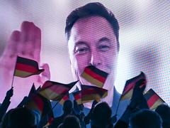 マスク氏支援の極右政党「得票率倍増」で、瀕死のドイツ経済に迫る究極の選択。「防火壁」の内か外か | Business Insider Japan