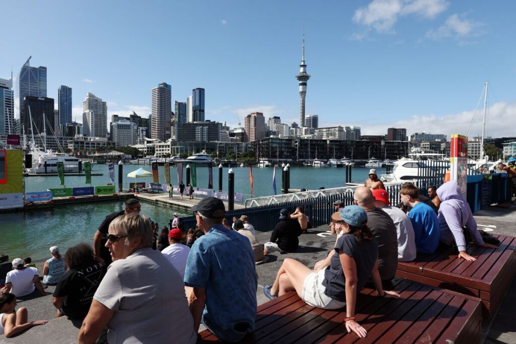 ニュージーランド、景気低迷で海外移住が加速－５割超は豪州へ - Bloomberg