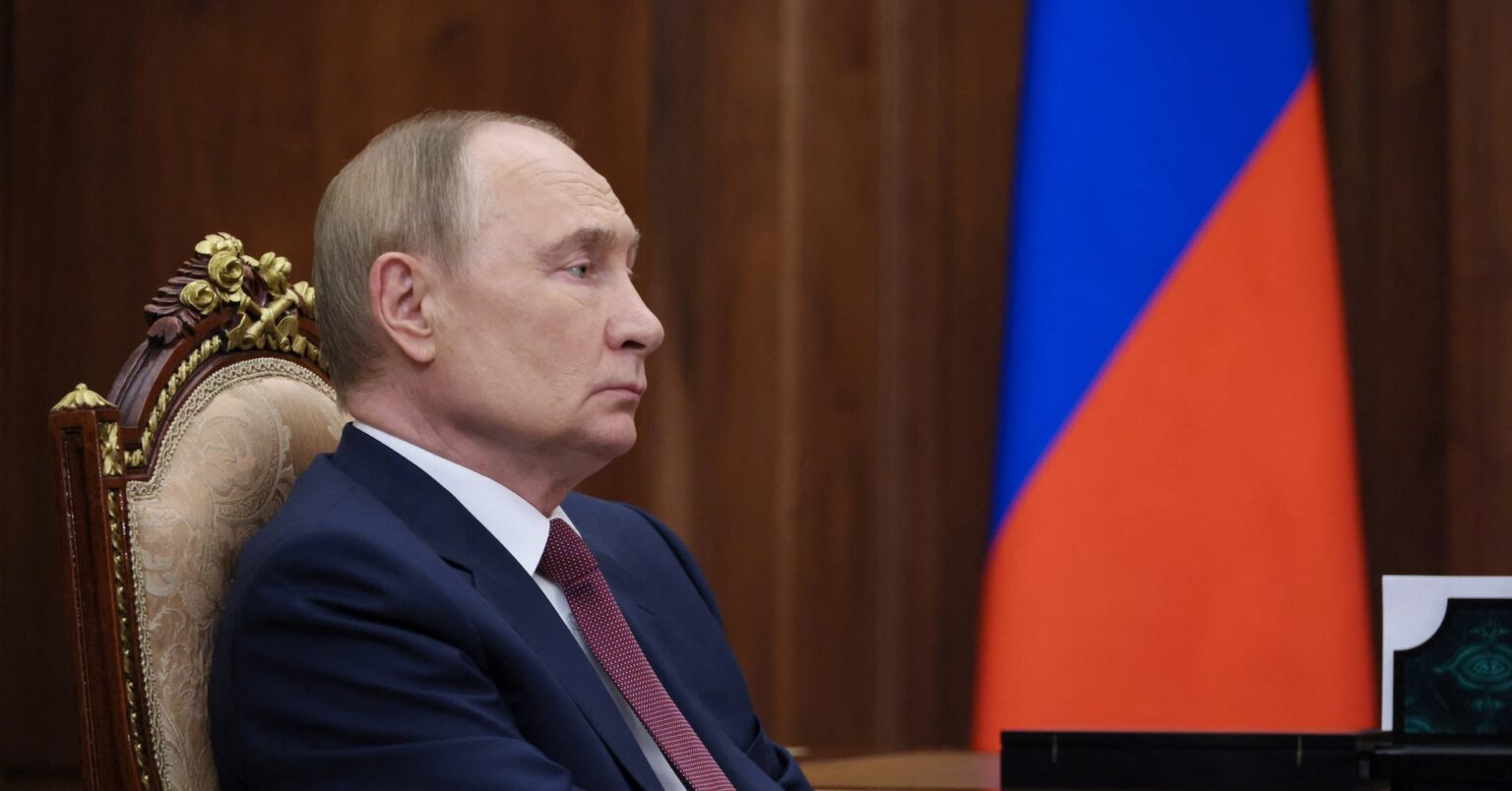 プーチン氏、南ア・印・ブラジル首脳と相次ぎ電話協議　米ロ首脳会談巡り | ロイター