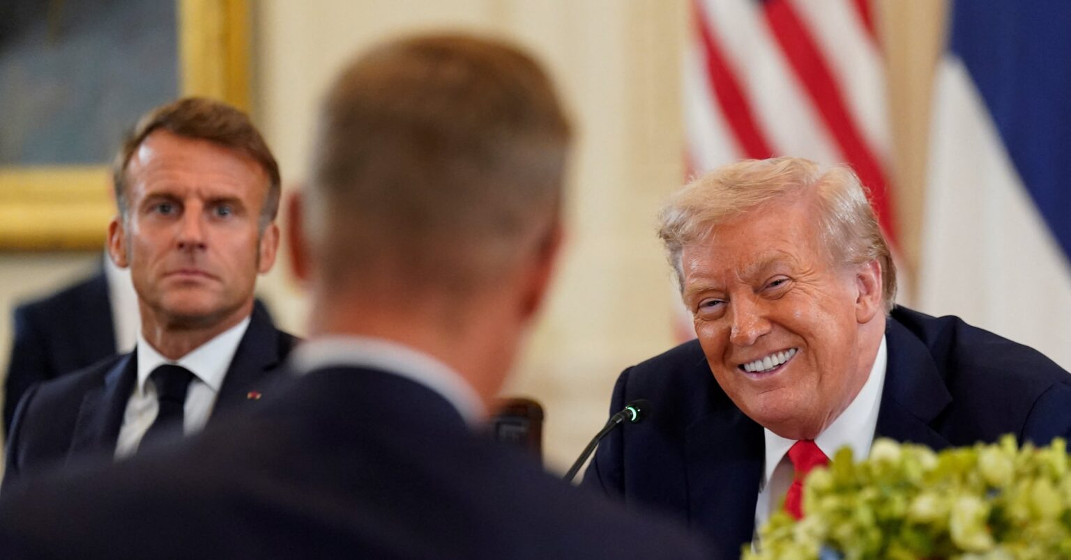 仏大統領、欧州交えた「4者会談」提案　ウクライナ和平に向け | ロイター