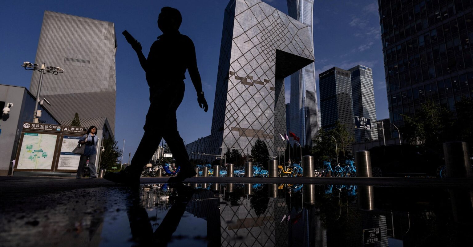 コラム:岐路に立つ中国経済、持続的需要創出でデフレ回避なるか | ロイター コラム:岐路に立つ中国経済、持続的需要創出でデフレ回避なるか | ロイター