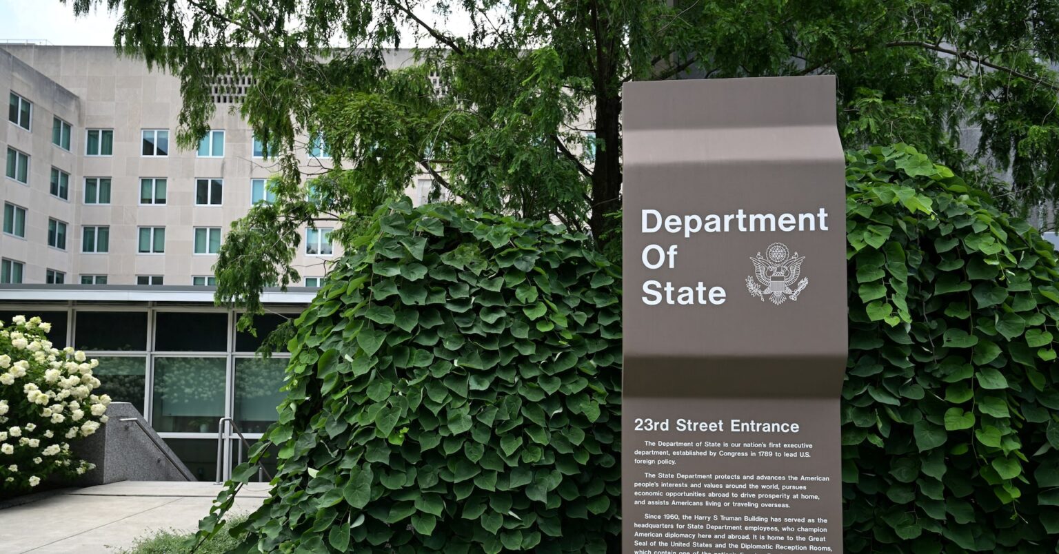 米、トランプ政権下で6000件超の学生ビザを剥奪 | ロイター