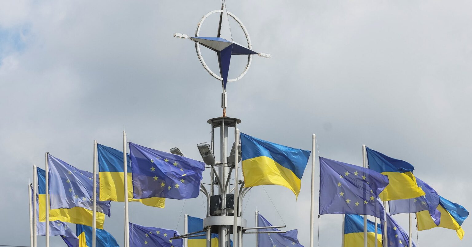 ＥＵ、来月までに新たな対ロシア制裁の準備完了＝外相 | ロイター