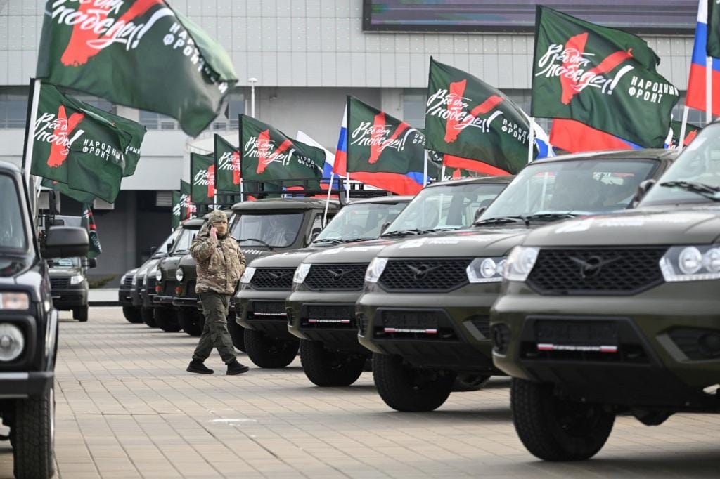 ロシア軍が戦場で日本の中古車を使い始めた可能性、早急な輸出規制が必要だ ロシア軍の戦車や装甲車の消耗が減少する一方、一般車両の消耗が急増中(1/5) | JBpress (ジェイビープレス)