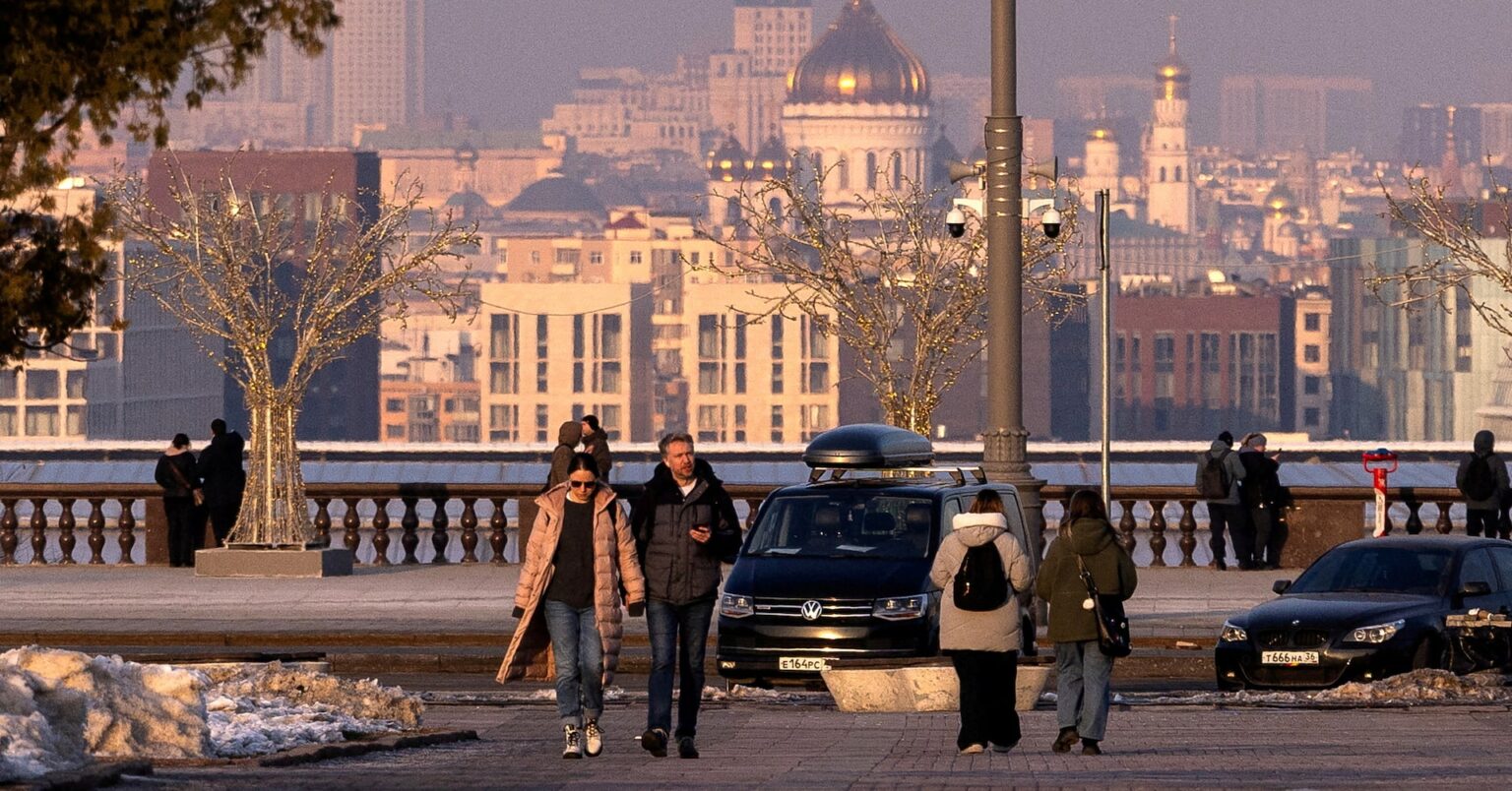 アングル：ロシア、増税と歳出削減を準備か　軍事費高止まり | ロイター