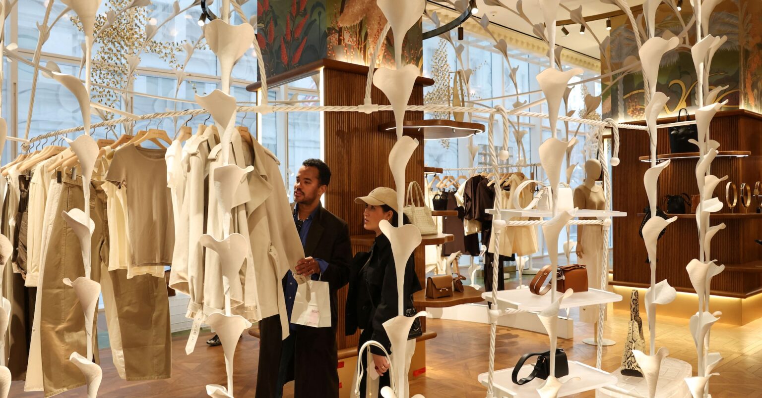 コラム：米経済の鍵握る富裕層消費、トランプ関税どう影響 | ロイター