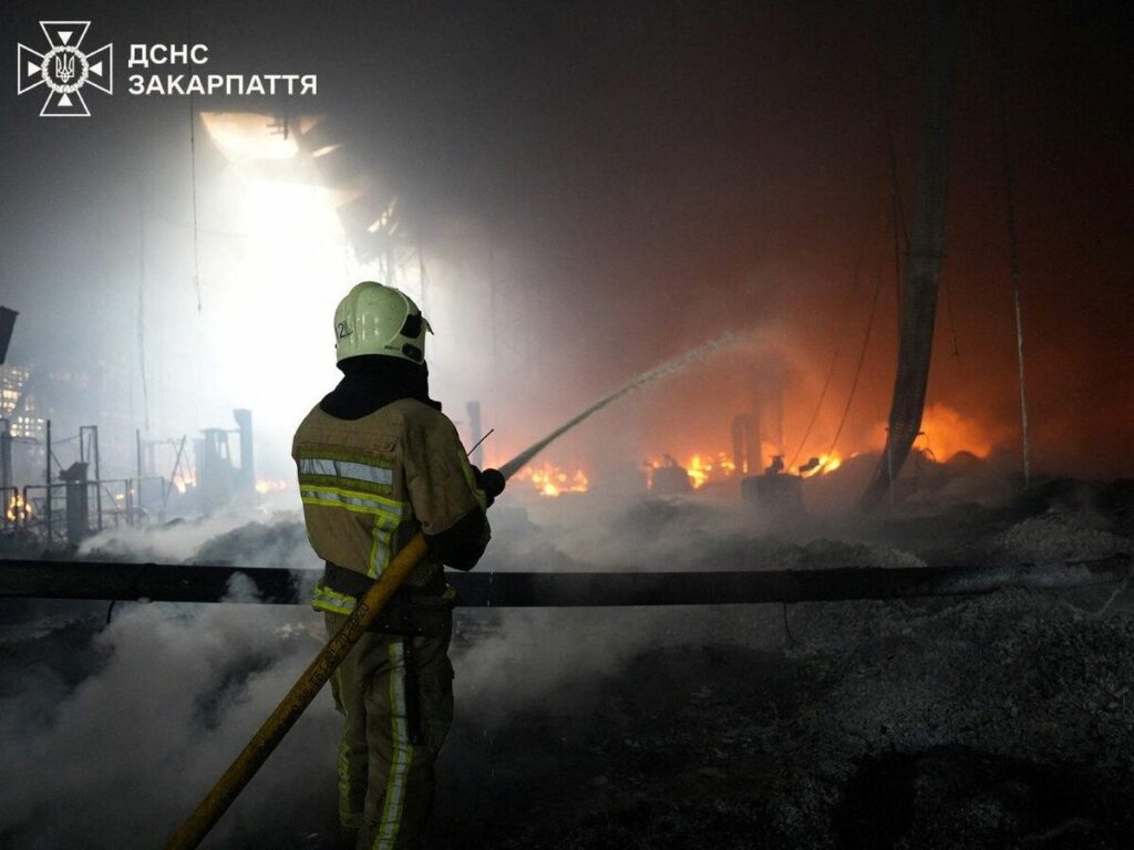 「ロシアを攻撃しなければウクライナは勝てない」 トランプ大統領が突然“転向表明”した理由は何か 米国企業へのミサイル攻撃に激怒?それとも実は勝ち馬に乗ろうとしているのか(1/6) | JBpress (ジェイビープレス) 「ロシアを攻撃しなければウクライナは勝てない」 トランプ大統領が突然“転向表明”した理由は何か 米国企業へのミサイル攻撃に激怒?それとも実は勝ち馬に乗ろうとしているのか(1/6) | JBpress (ジェイビープレス)