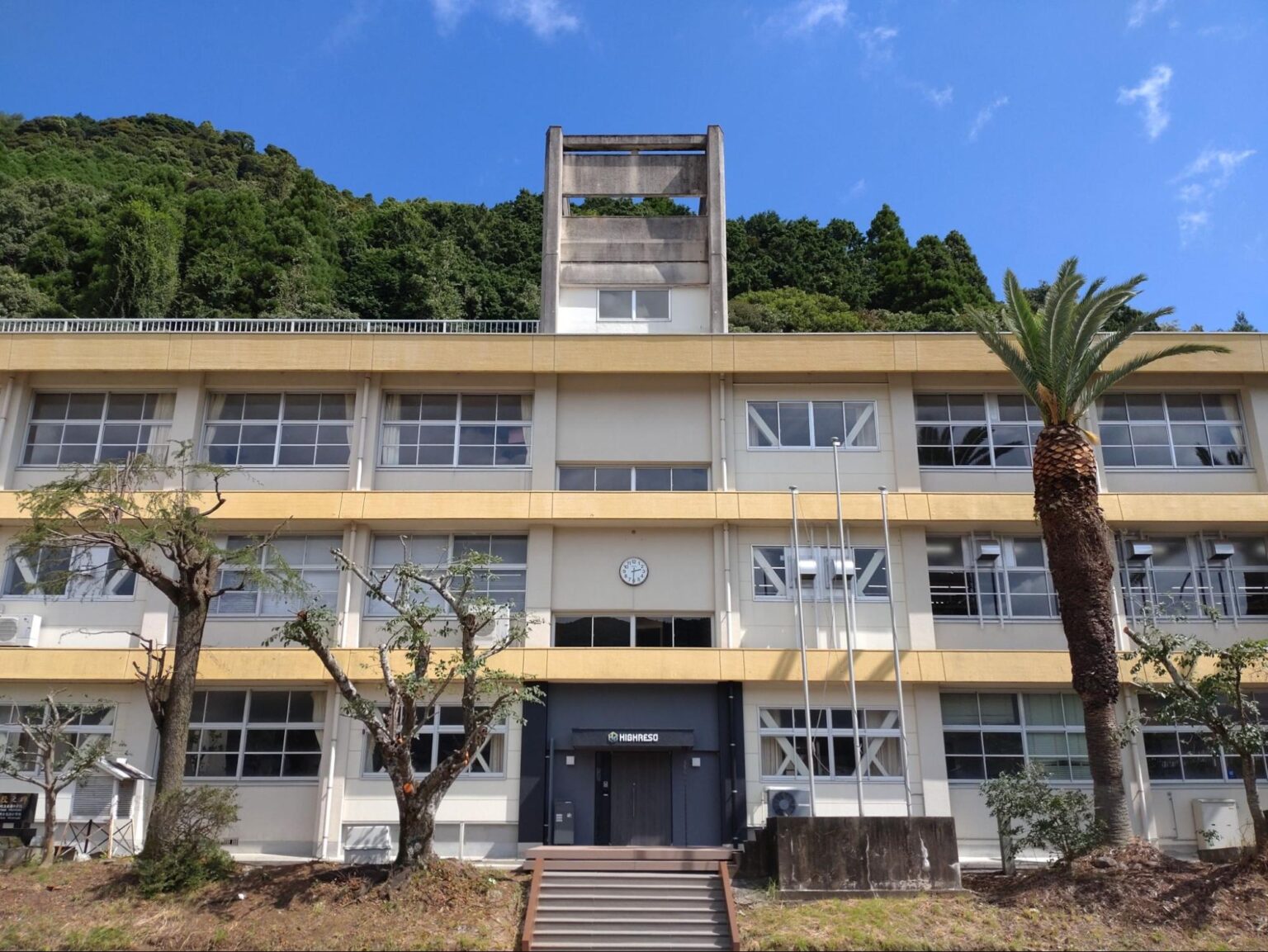 廃校をGPUデータセンターとして改装、ハイレゾが佐賀県に「玄海町データセンター」を開設 - INTERNET Watch