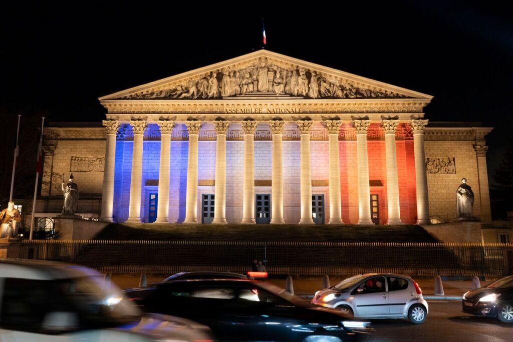 フランス内閣が９月にも総辞職の恐れ、信任投票実施へ－仏資産に売り - Bloomberg