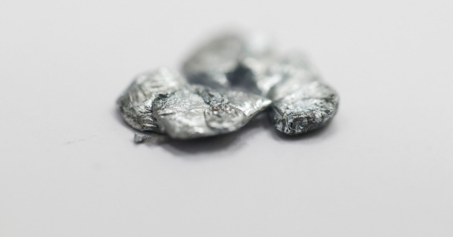 ドイツとカナダ、重要鉱物で協力強化 | ロイター