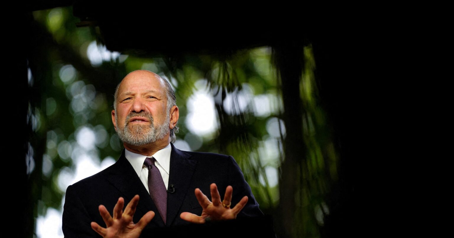 米政府、防衛関連企業への出資を模索する可能性＝商務長官 | ロイター