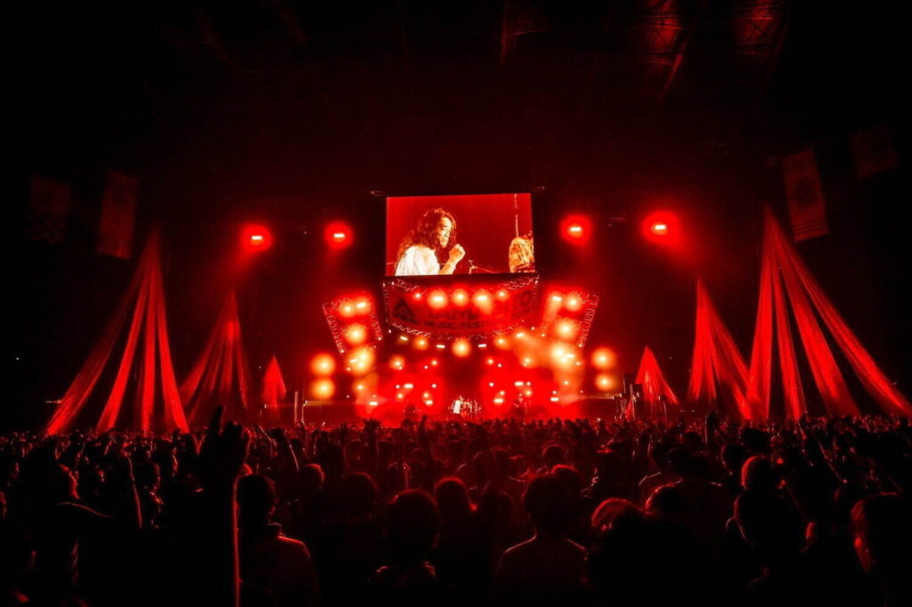 音楽フェス「山人音楽祭 2025」群馬・グリーンドーム前橋で開催、出演アーティスト＆チケット情報 - ファッションプレス