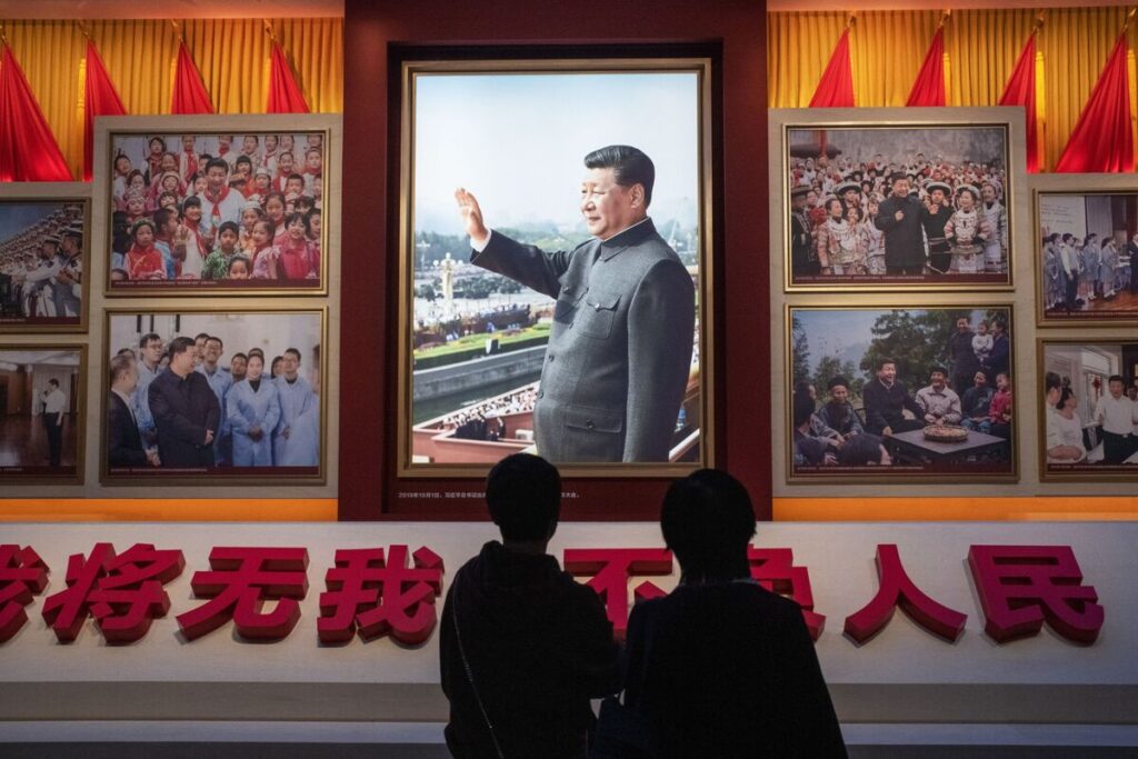 習主席の中国軍改革、毛沢東以来の規模－動静不明者は失脚した公算大 - Bloomberg