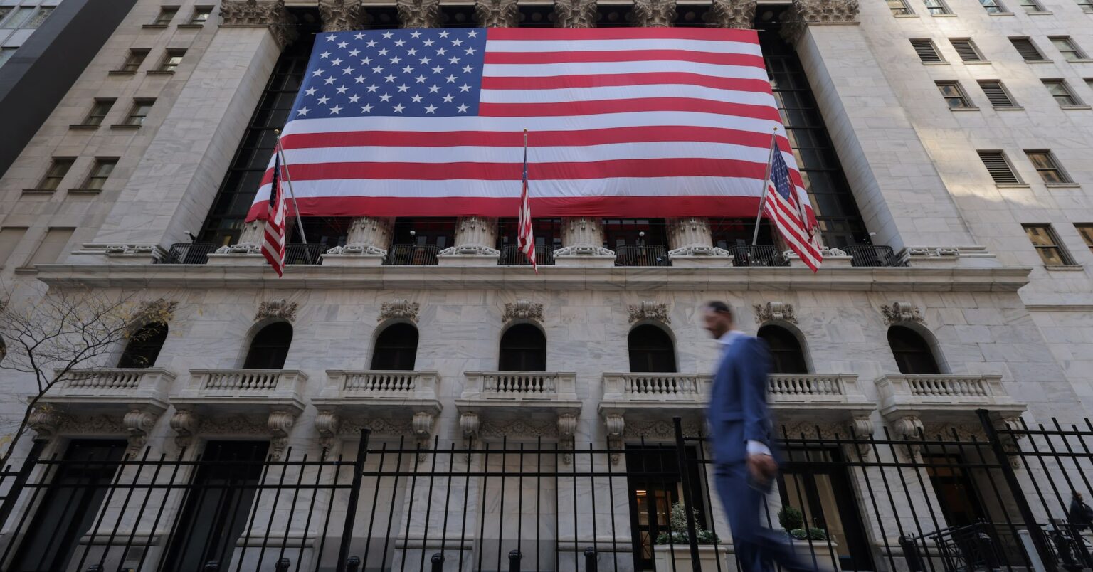 米国株式市場＝反落、デルやエヌビディアなどＡＩ関連株が安い | ロイター