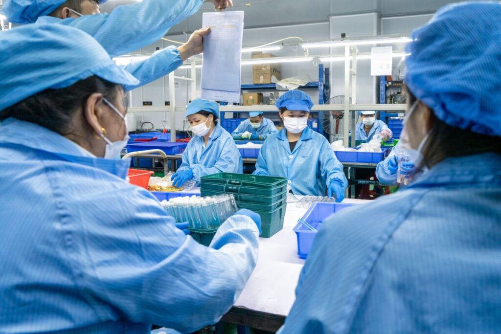 中国の製造業活動、８月も縮小－米との関税休戦の恩恵打ち消す - Bloomberg