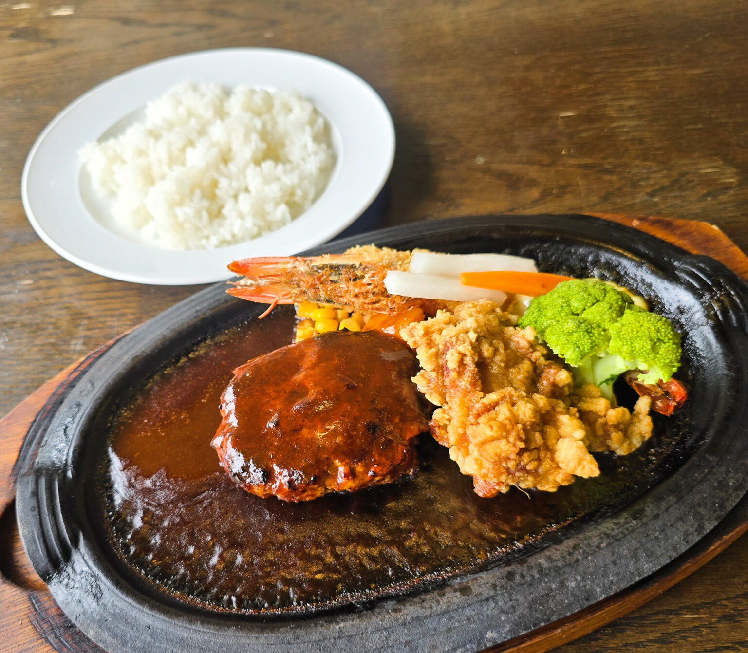 40年以上営業を続ける地元の方に親しまれているお店「アミエル」 | 鳥取マガジン 40年以上営業を続ける地元の方に親しまれているお店「アミエル」 | 鳥取マガジン