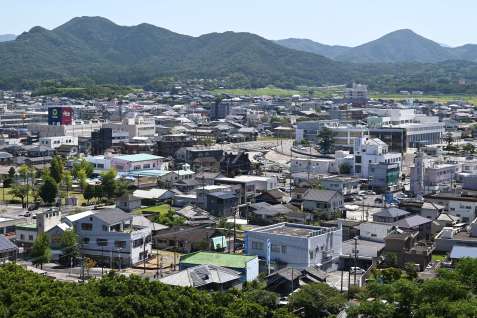 老舗経済紙が認めた―「住みよさランキング2025」安心度で鹿児島県の地方都市が初の全国1位に 高校まで医療費無料が高評価 - 南日本新聞