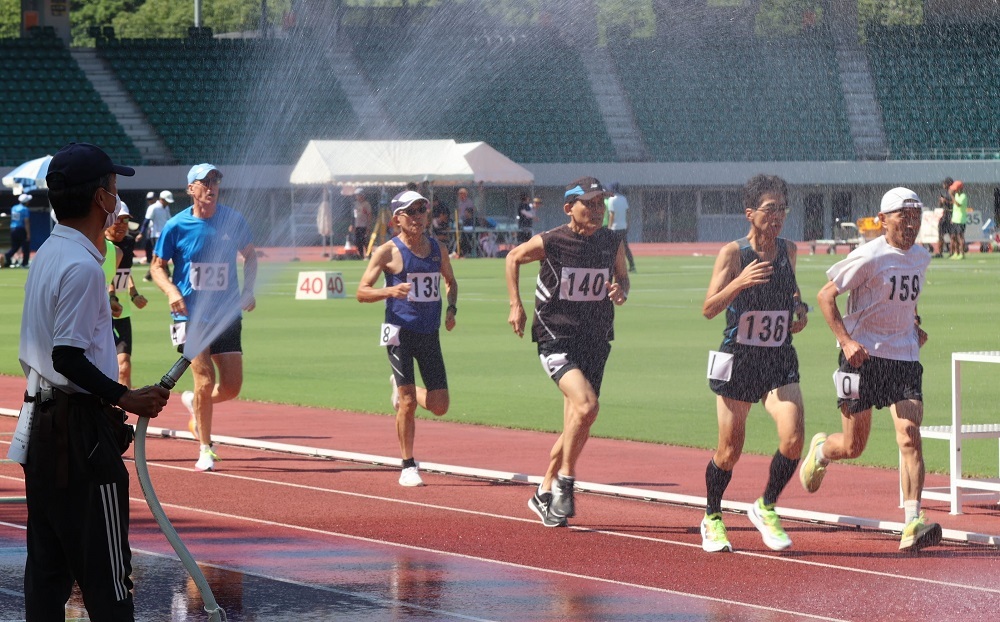 「もう限界」長崎県内で連日３５度超え…レジャー施設やスポーツ大会、厳しい暑さに対応苦慮（長崎新聞） - Yahoo!ニュース - Yahoo!ニュース