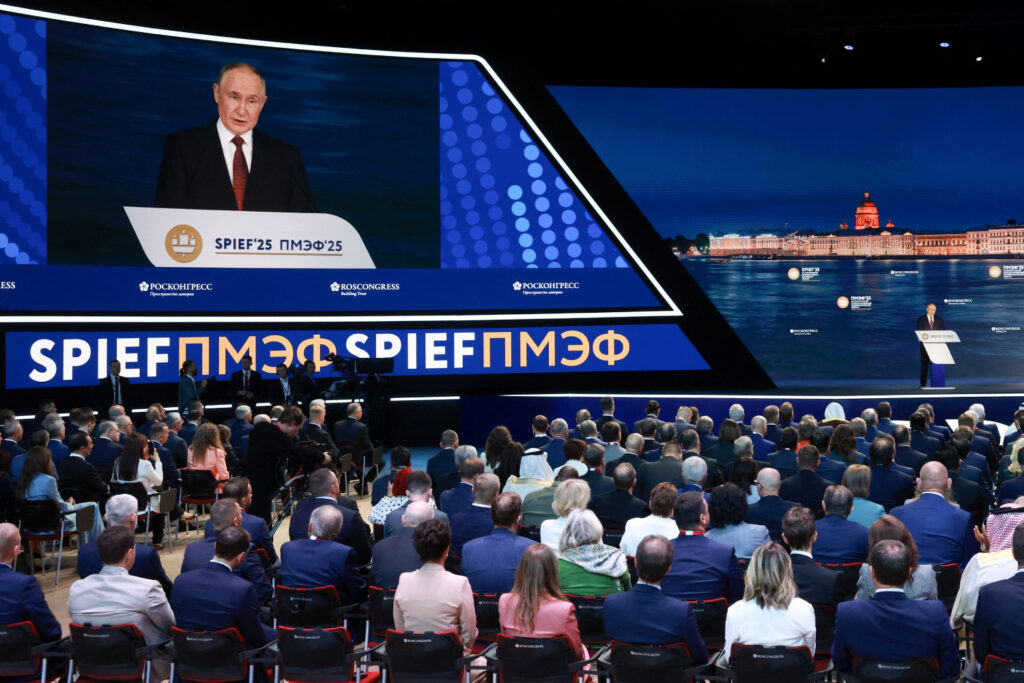 プーチンが与えた安定、崩れつつある「均衡」…勝てない戦争に莫大な資源を浪費してきたロシアの未来（Wedge（ウェッジ）） - Yahoo!ニュース - Yahoo!ニュース