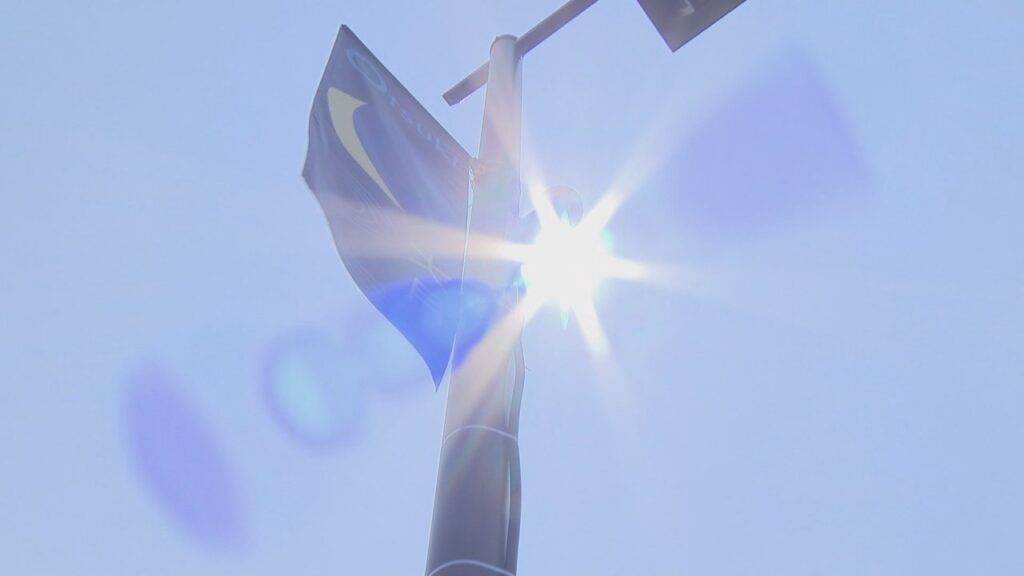 「暑さ尋常じゃない。よしてくれ!」 大月の最高気温は39.3℃ 8月の観測史上最高を更新 山梨（UTYテレビ山梨） - Yahoo!ニュース - Yahoo!ニュース