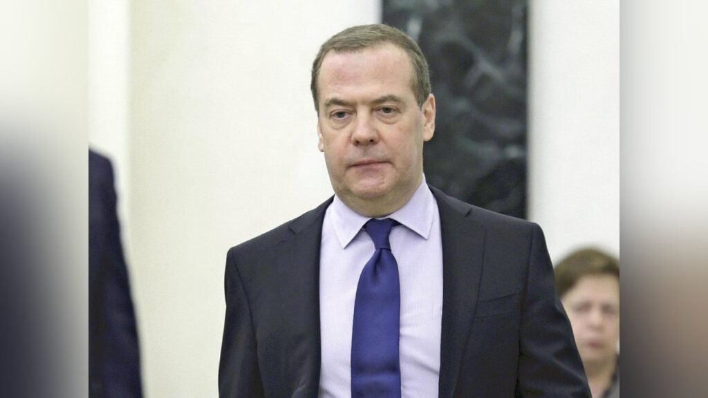 ロシア大統領府「核に関する発言は慎重であるべきだ」…メドベージェフ氏とトランプ氏の応酬巡り沈静化図る - 読売新聞オンライン